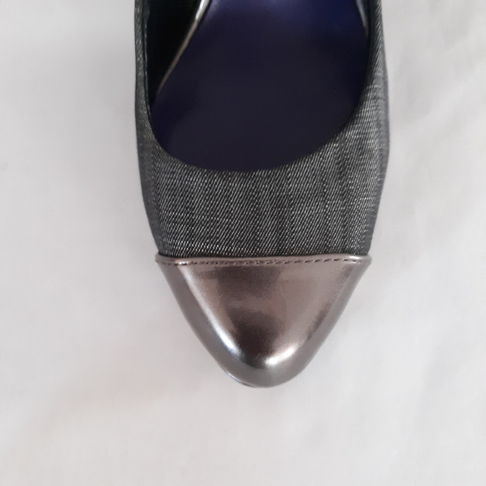 Nine West Women's High Heel Pumps - Picture 4 of 6